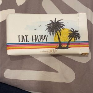 NWOT SUNGLASSES CASE - Live Happy